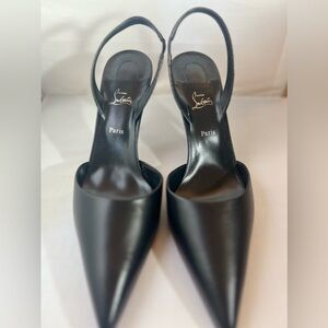 Brand New Christian Louboutin Apostrophy Pump